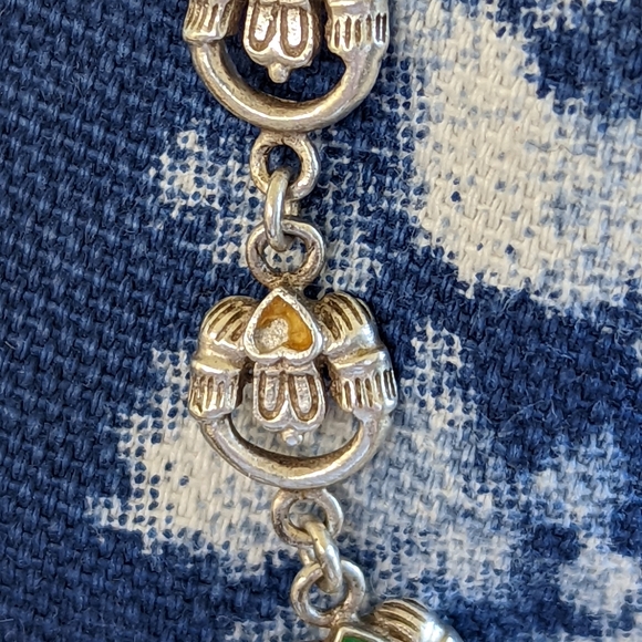 Sterling Silver Claddagh bracelet - Picture 5 of 7